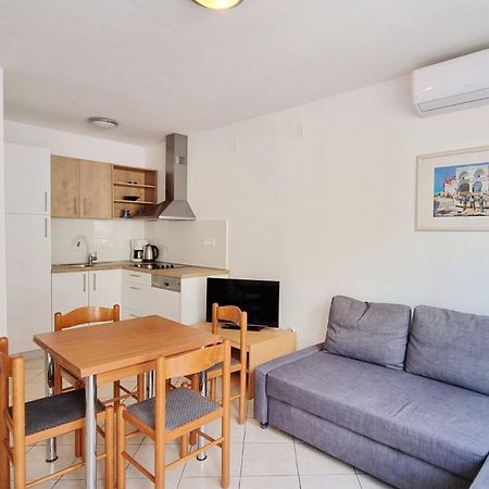 Apartments Lovincic Baška Esterno foto