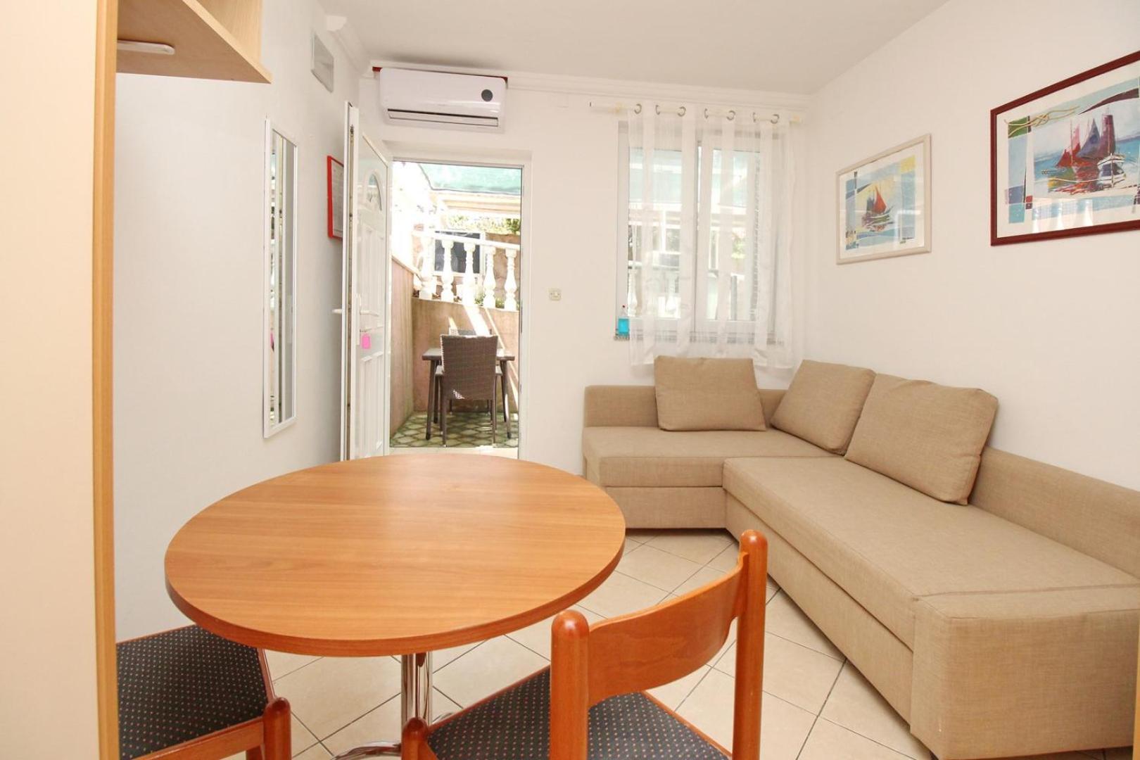 Apartments Lovincic Baška Esterno foto