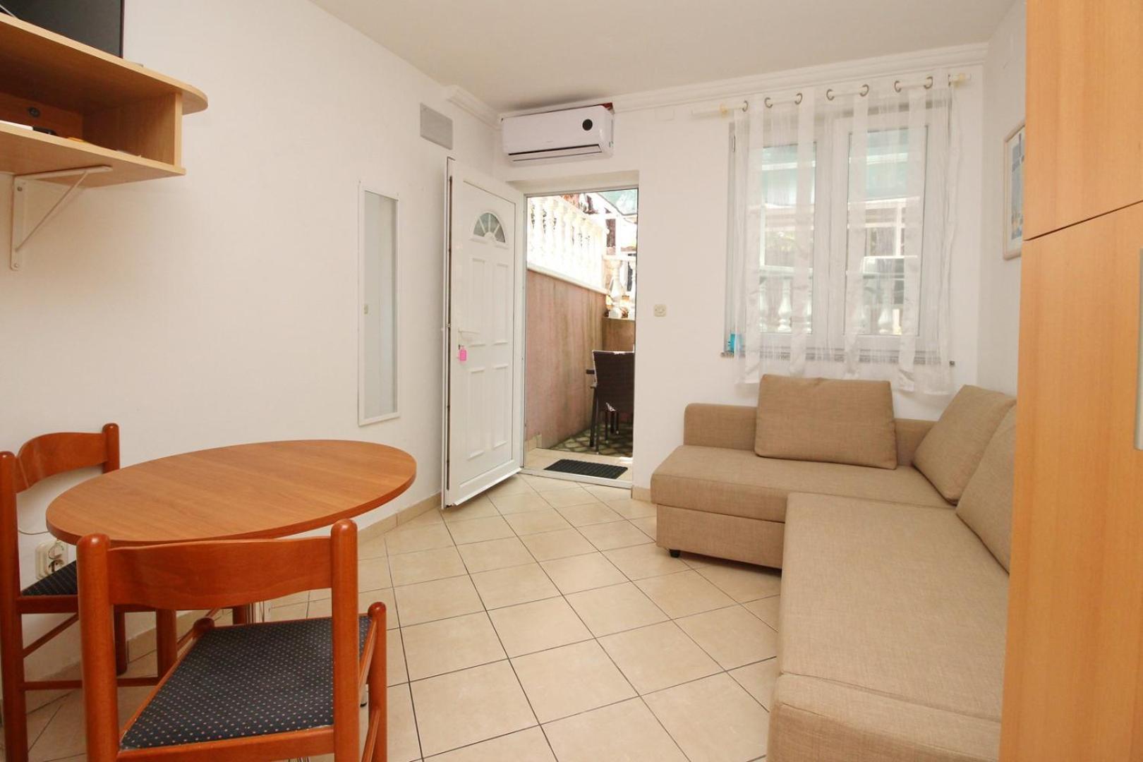 Apartments Lovincic Baška Esterno foto
